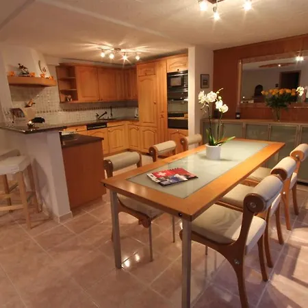 Albatros Apartment *